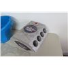 Image 2 : American V8 Piston Power Pack 12-Can Cooler and Blue Plastic Ice Bucket