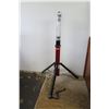 Image 2 : Husky Collapsible Electric Tripod Utility Light WLB3-H