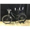 Image 1 : DARK GREEN HARO FLIGHTLINE, 21 SPEED,  74CM STANDOVER HEIGHT MOUNTAIN BIKE