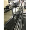 Image 2 : LIFE FITNESS FLEXDECK INCLINE COMMERCIAL TREADMILL, 120V/20A PLUG