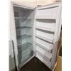 Image 2 : FRIGIDAIRE FREEZER MODEL FFFH 20F3VW0 (NOT GUARANTEED)