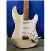 Image 2 : HARMONY EST. 1892 ELECTRIC GUITAR H-80T WITH STAND