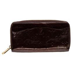 Louis Vuitton Amarante Vernis Monogram Zippy Wallet