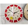 Image 2 : 2 WALL CLOCKS (1 ELECTRIC, 1 WIND UP)