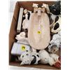 Image 2 : LOT OF SALT & PEPPER AND COW RELATED ITEMS