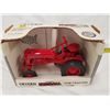 Image 1 : FARMALL CUB TRACTOR 1959-1963 1:16 SCALE