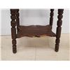 Image 2 : OAK ACCENT TABLE, TURNED LEGS