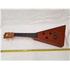 Image 1 : UKULELE, TRIUMPH - 4 STRING\
