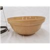 Image 3 : FRUIT SEIVE & MEDALTA BOWL *HAS CRACKS*