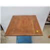 Image 3 : Wooden Stand
