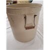 Image 4 : 5 Gallon Medalta Crock