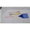 Image 1 : 3 Fly Swatters, Corner Service Parkside