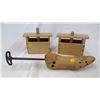 Image 1 : 2 Butter Molds & 1 SHOE STRETCHER