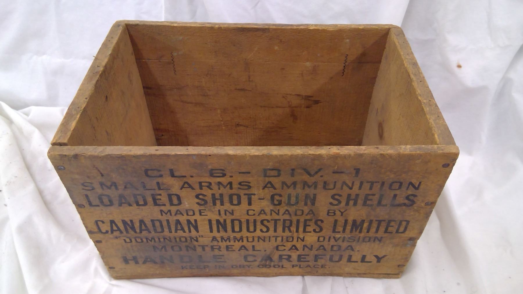 Candian Rifle Bullets Box WOODEN CANADIAN INDUSTRIES LTD. AMMO BOX - Schmalz Auctions