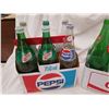 Image 3 : 2 6PACK CARRYING POP BOTTLE CASES