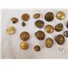 Image 3 : LOT OF ARMY AND OTHER BUTTONS