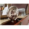 Image 3 : ANTIQUE RECORD PLAYER