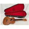 Image 1 : UKELELE WITH CASE, 23"