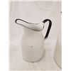 Image 3 : 2 ENAMEL MILK JUGS