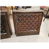 Image 2 : 2 ANTIQUE CAST IRON WALL VENTS