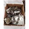 Image 2 : BOX OF COOKIE CUTTER & COLLECTIBLE BOX OF STUFF