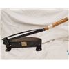 Image 1 : FLOWER AND TOBACCO CUTTER 15"