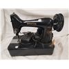 Image 1 : SPARTAN SEWING MACHINE