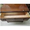 Image 4 : 3 DRAWER DRESSER