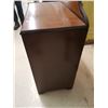 Image 5 : 3 DRAWER DRESSER