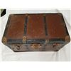 Image 3 : ANTIQUE CHILD TRUNK OR SALESMAN TRUNK 9 X 15"