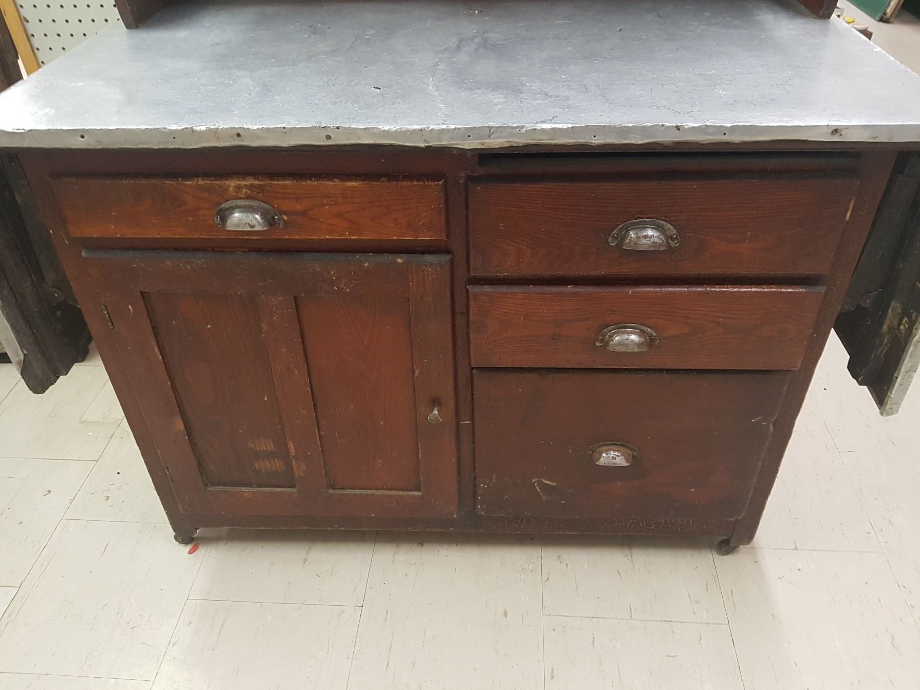 ANTIQUE HOOSIER KITCHEN PANTRY CABINET - Schmalz Auctions