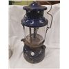 Image 2 : 2 COLEMAN LAMPS