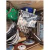 Image 2 : LOT OF VINTAGE ITEMS