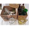 Image 1 : 2 BOXES OF BOTTLES AND GLASS