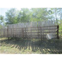 2-30' Metal 5 Bar Self Standing Wind Break w 14' Swing Gate (One Money for All)