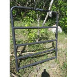 1- HW Metal 4' 5 Bar Gate w Hinge & Chain Lock