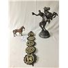 Image 15 : Two Horse Statues and Decorative Breast Strap