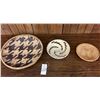 Image 11 : Group of Three Native American Baskets
