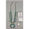 Image 10 : Turquoise and Sterling Silver Squash Blossom Necklace