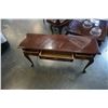 Image 2 : PENNSYLVANIA HOUSE QUEENANNE MAHOGANY SOFA TABLE