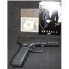 Image 1 : BOND JAMES 007 SKYFALL SCREEN USED SUNT GLOCK GUN MATCHING NUMBERS