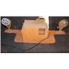 Image 3 : ANTIQUE FILM EDITING MACHINE FROM THE 30's 8mm RARE RED HANDLE VERSION