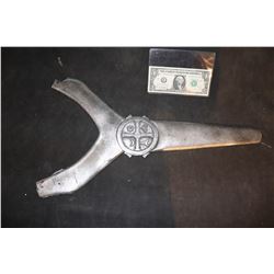 SNOW WHITE AND THE HUNTSMAN KNIGHT ARMOR CREST LOT 1