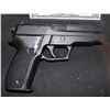 Image 1 : THE DEPARTED SCREEN USE MATT DAMON STUNT GUN