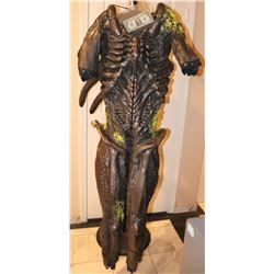 ALIEN VS PREDATOR COMPLETE BLOODY ALIEN BODY SUIT WITH PARTIAL TAIL