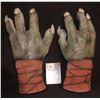 Image 1 : MONSTER HANDS GREEN OVERSIZE WITH GRIPS INSIDE INDUSTRIAL STRENGTH AND MASCOT QUALITY