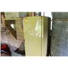 Image 1 : YELLOW METAL CABINET