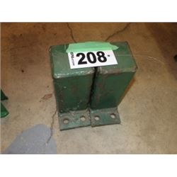 2 GREEN SQUARE TUBING ENDS