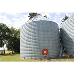 BEHLEN 4 RING BIN ON CONCRETE