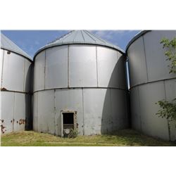 2 RING TANKER ON CONCRETE (CONVERTED TO GRAIN BINS)